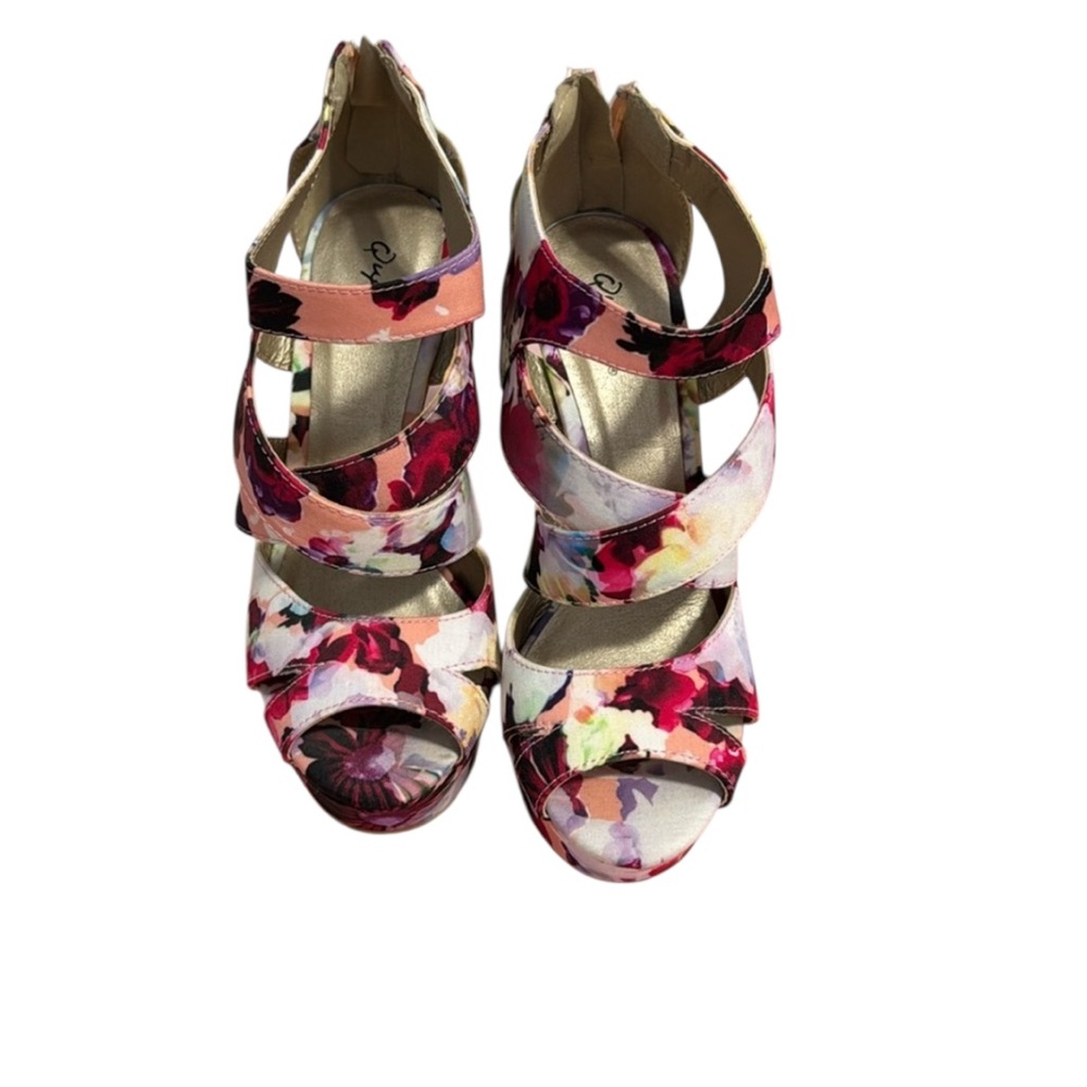 Qupid floral heel size 5.5